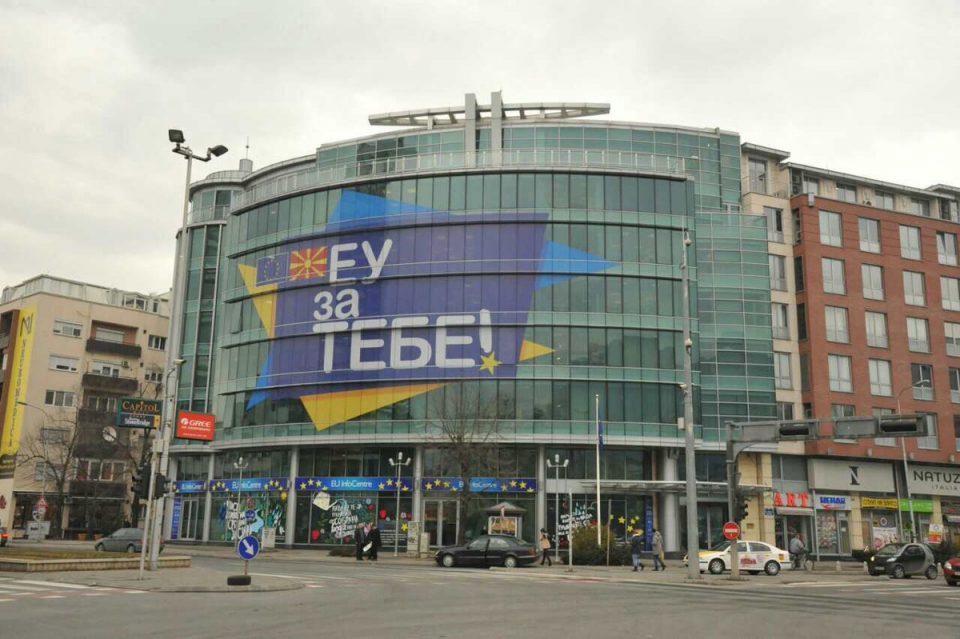 Man broke the glass doors of the EU info-center in Skopje
