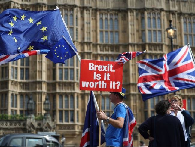 UK readies for historic Brexit deal vote