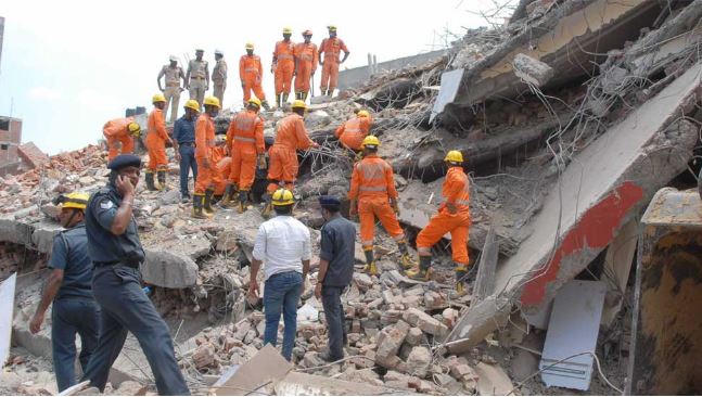 Partial building collapse kills 6 in India’s capital