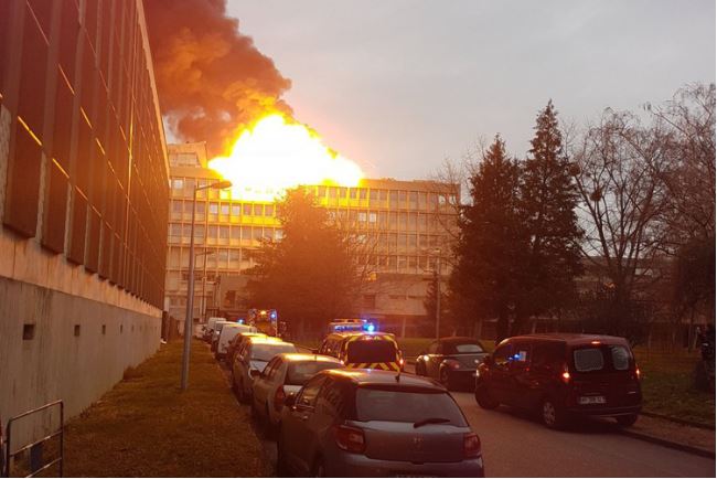 Three injured as fire breaks out on roof of Lyon university after ‘gas bottle explosion’