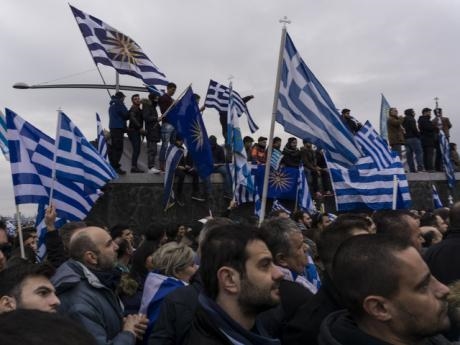 Clashes erupt in Greece amid protests over Prespa deal