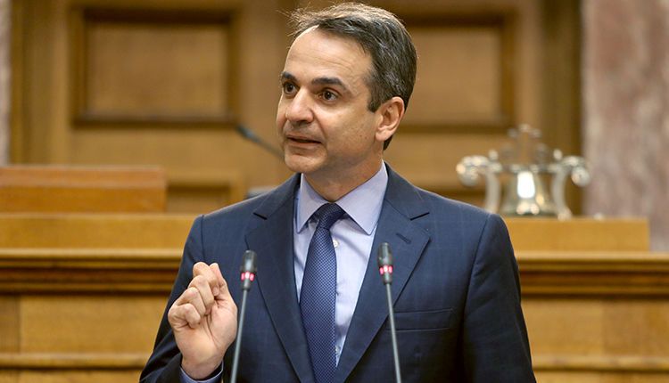Mitsotakis condemns use of tear gas against protesters, will oppose the Macedonia name deal in Parliament