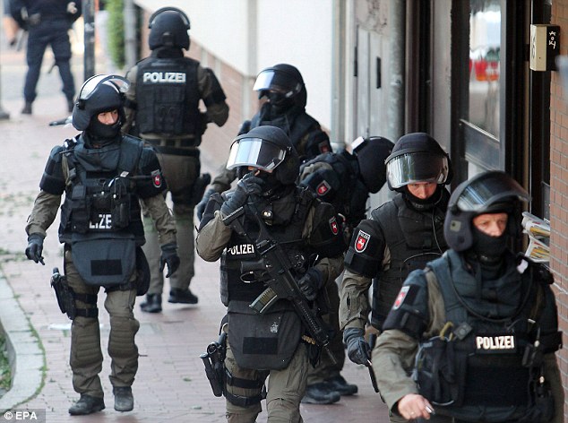 German police arrests Islamists in Frankfurt, two killed in shootout in Munich
