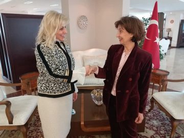 Siljanovska Davkova meets with Turkish Ambassador Erkal Kara