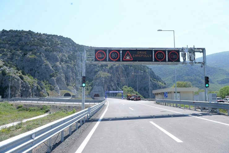 Caution advisory on the Negotino – Gradsko stretch of the A1 highway