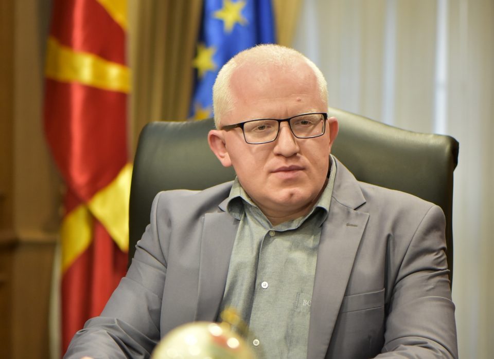 Government Secretary threatens President Ivanov’s web admin over the name Republic of Macedonia