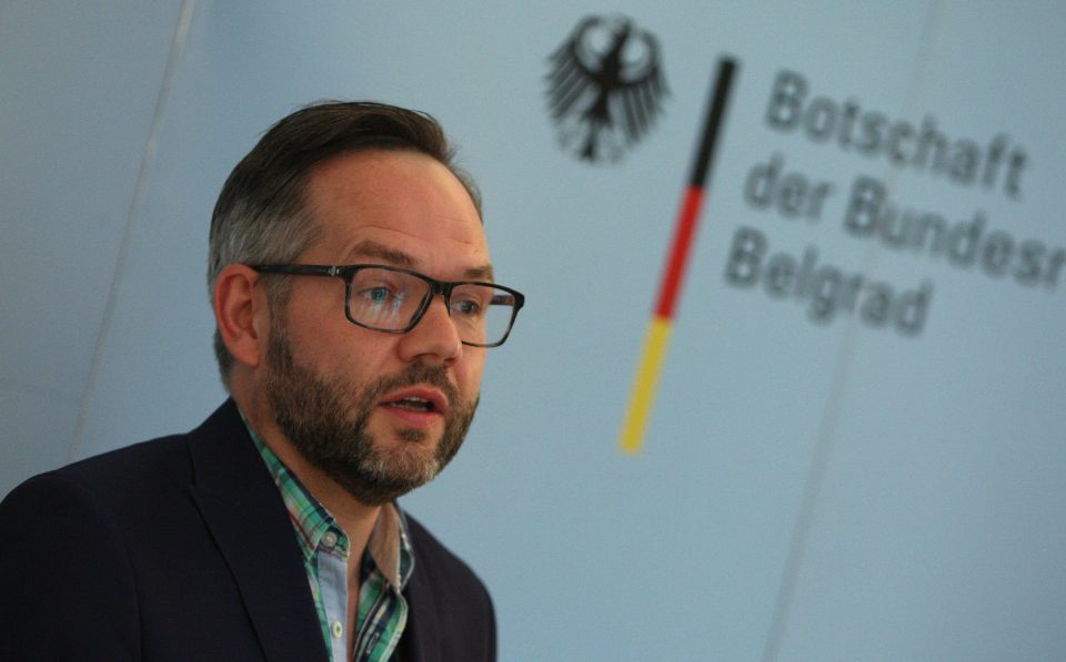 German Minister warns Macedonia and Greece of consequences if they walk away from the Prespa treaty