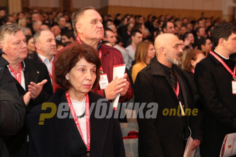 VMRO-DPMNE elects Gordana Siljanovska Davkova as its candidate for president of Macedonia