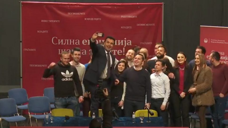 Zaev gets on the table to take a selfie