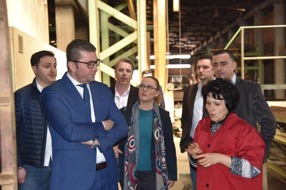 Mickoski promises support for domestic businesses during his visit to the Gostivar brick factory