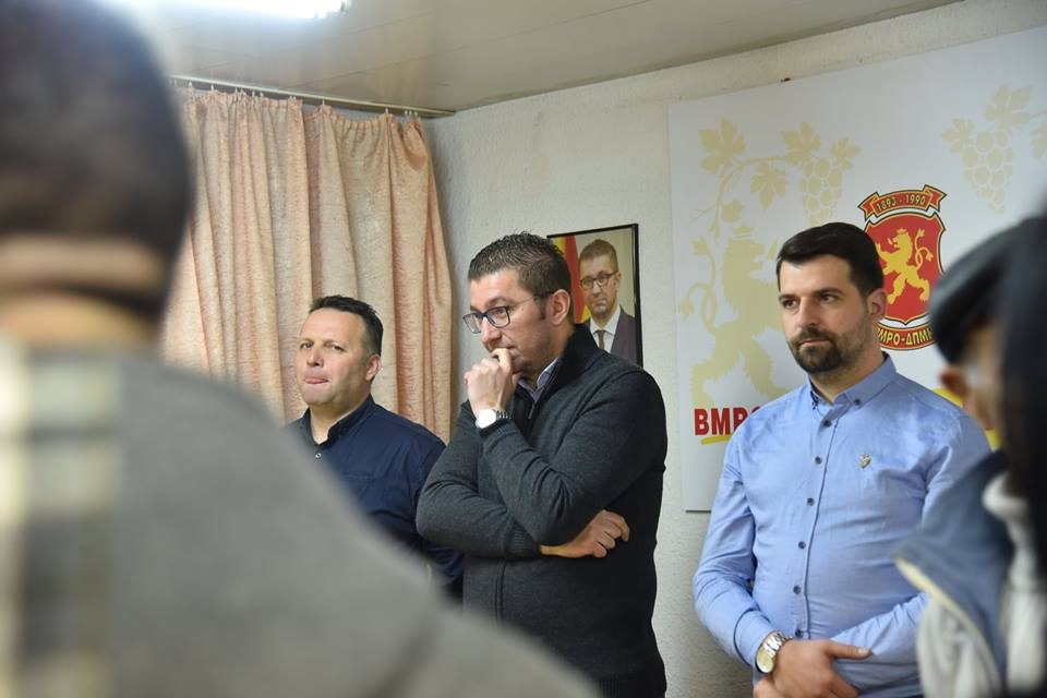 Mickoski: Zaev is turning Macedonia into a mafia state - Republika English
