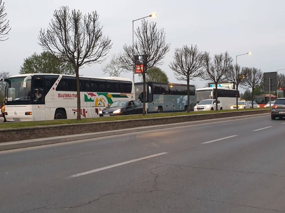 SDSM organizes buses to bring people to fill “Boris Trajkovski” sports center