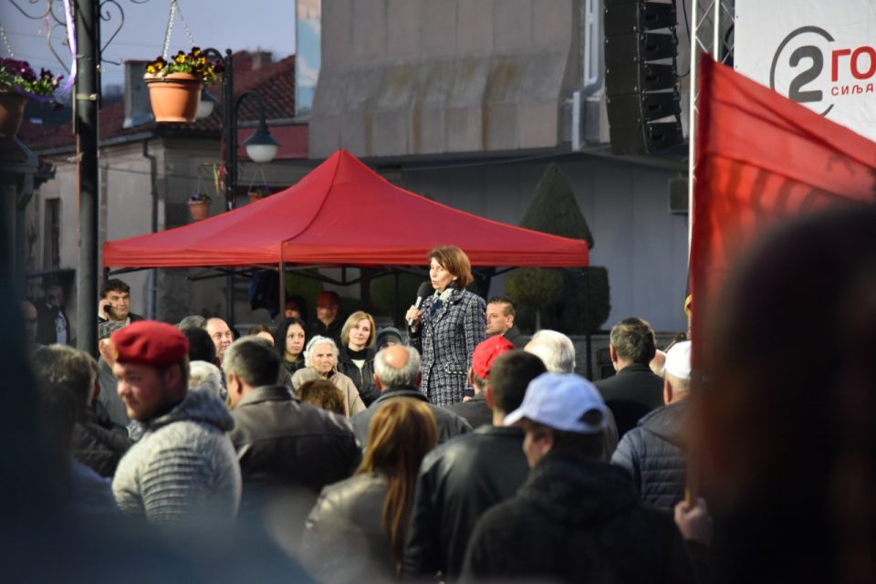 Siljanovska Davkova: Let’s get out of this political swamp