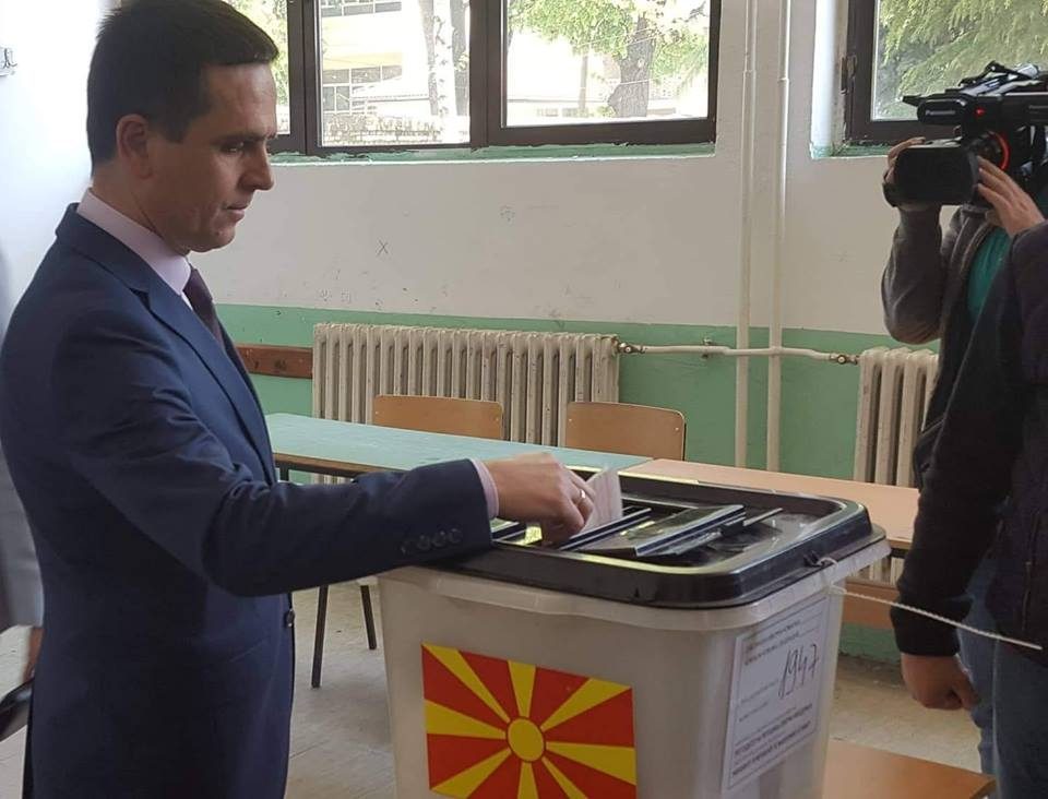 Kasami cast his vote at Tetovo high school