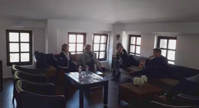 Siljanovska at coffee meeting with Reka