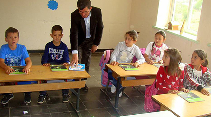 Macedonian and Albanian governments will jointly reconstruct a school in Pustec