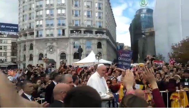 Pope Francis welcomed with ovations at Macedonia square