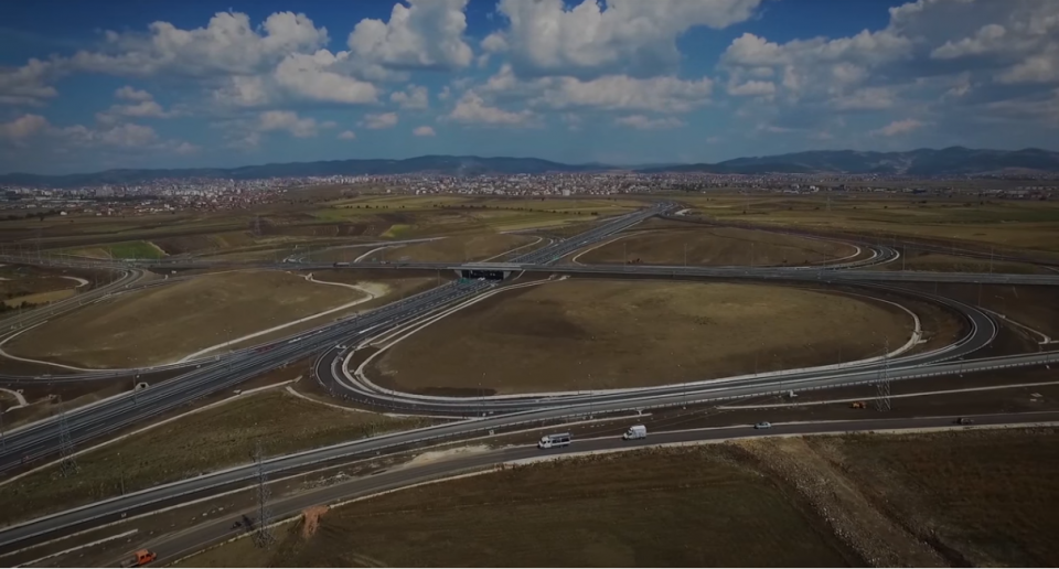 Those who can’t, watch as their neighbors do: Zaev goes to his second highway opening in two weeks, this time in Kosovo