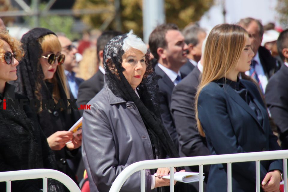 Former Croatian PM in the company of Sekerinska attended Pope Francis’ Holy Mass in Skopje