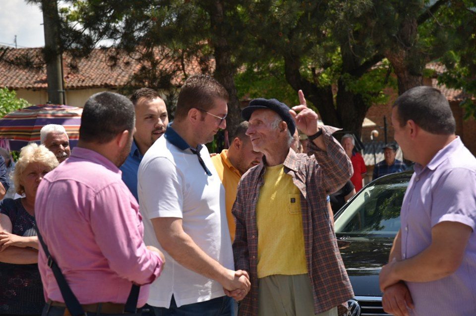 Mickoski visits Berovo, says high emigration rate is proof of Zaev’s failed policies