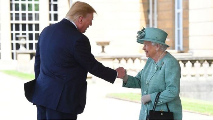 Queen Elizabeth gives Trump royal welcome to London