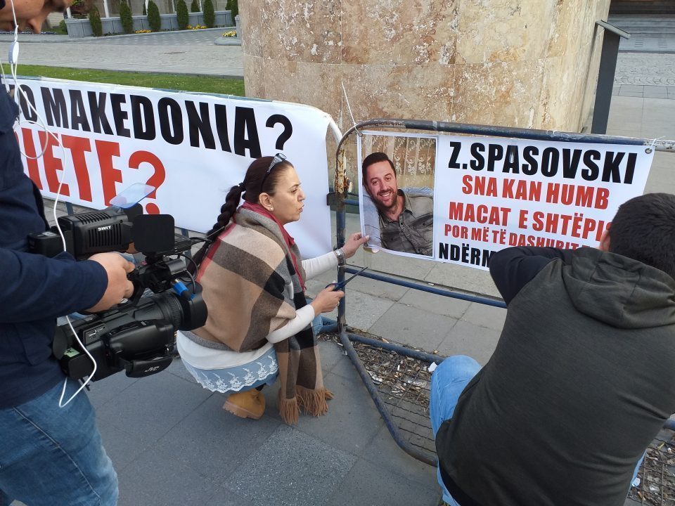 Pino’s mother arrested during a protest for shouting “Macedonia”
