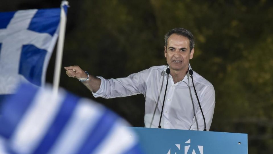 Tsipras calls Mitsotakis to concede defeat
