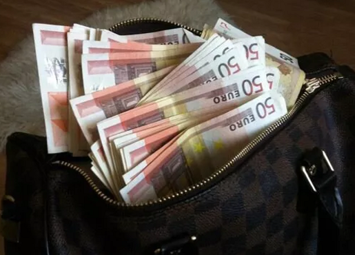 Where did the money from the Louis Vuitton bags end up? - Republika English