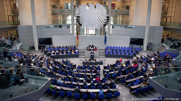 The Bundestag approves opening EU accession talks with Macedonia and Albania