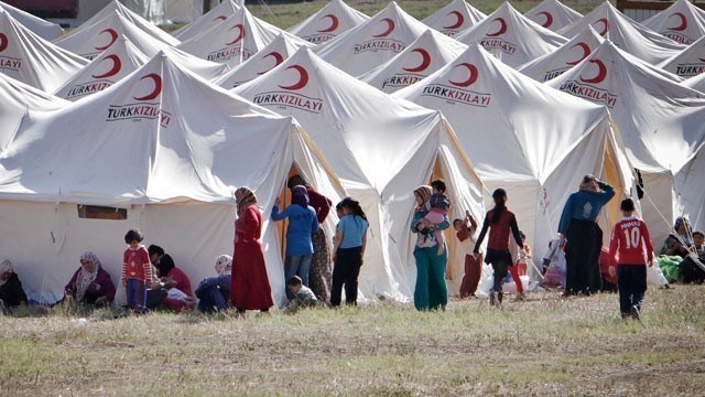 Avramopoulos: Macedonia has not asked for EU funds to build migrant camps
