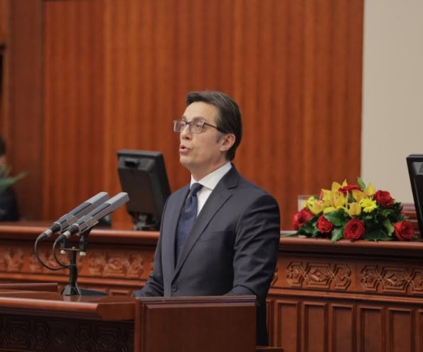 Pendarovski lamented how no politicians were arrested for corruption, in his Parliament address attended by Zaev and Remenski