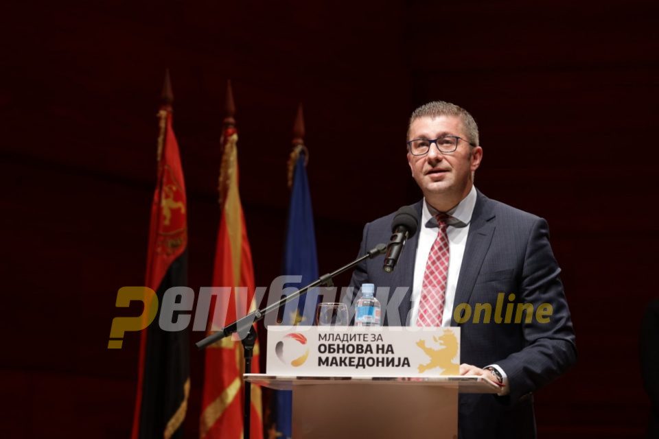 Mickoski visits France for meetings focused on the EU perspective of Macedonia