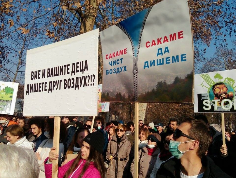 Environmental protesters demand that Macedonia stops burning imported garbage