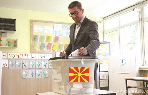 Mickoski won’t lead a list of candidates for Parliament, while Zaev still wants the parliamentary immunity