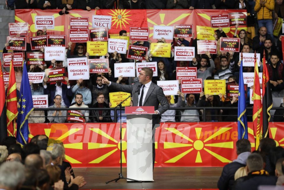 Zaev won’t use even that little leverage Macedonia has towards its neighbors, Mickoski says