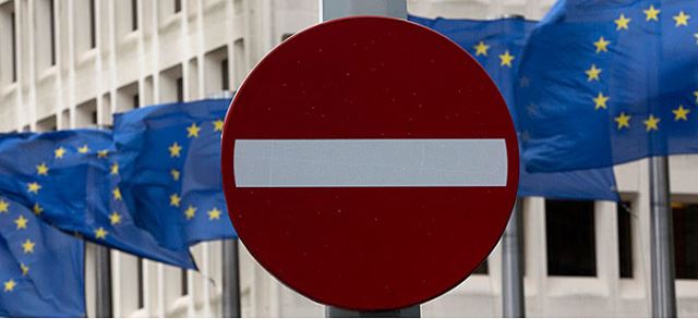 Europe plans full border closure in virus battle