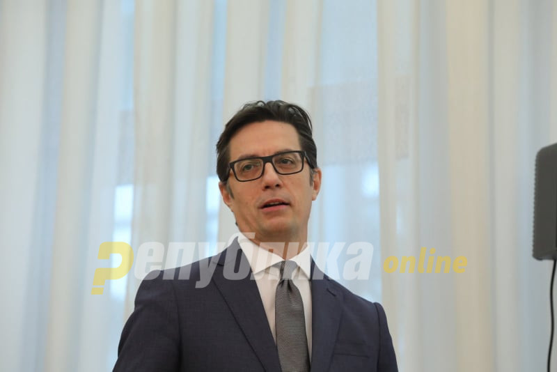 Pendarovski and Xhaferi had different opinions over whether the Parliament can reconvene again