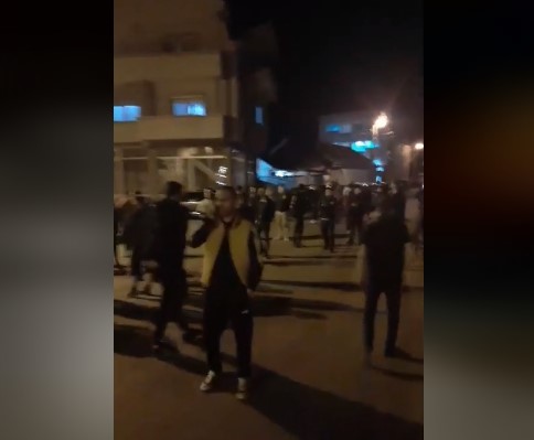 Protests break out in Skopje to free men who were arrested for violating the curfew