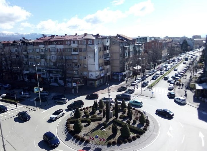 Mass transit routes to and out of Tetovo ordered to close