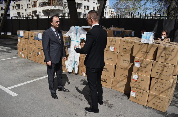 Hungary will deliver a second planeload of medical aid to Macedonia
