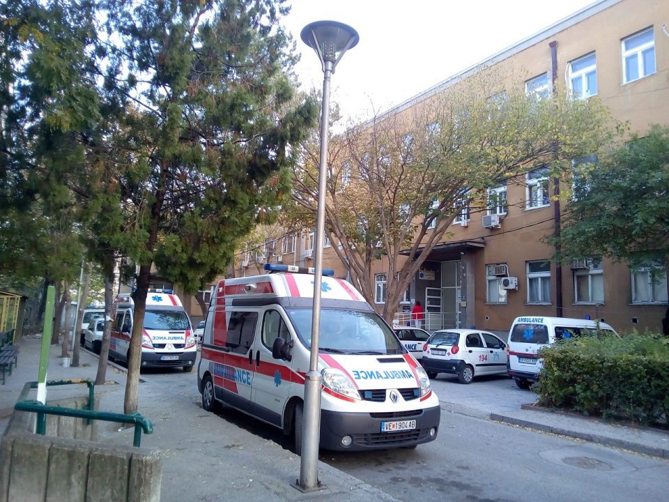 Lab technicians from Veles forced into self-isolation after drawing blood from patients who lied about their exposure to the virus