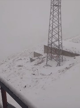 Unexpected snow falls on the highest mountains in Macedonia