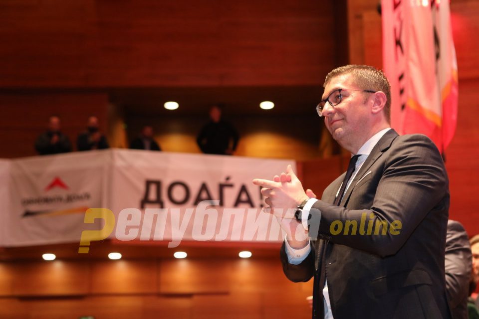 Power is not worth having people die for it, Mickoski says, as SDSM keeps pushing for early elections
