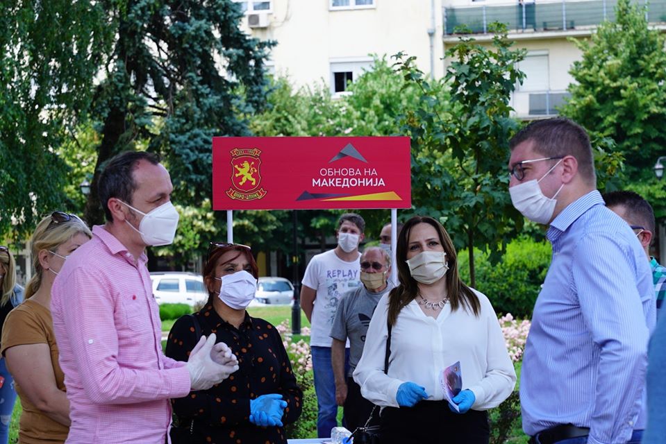 Mickoski meets citizens in Covid-19 hit Kumanovo, promises to help defeat the virus