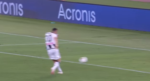 Nestorovski scores for Udinese in its 2:0 win over Roma