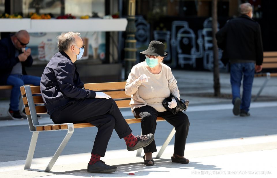 385 people caught without face masks in past 24 hours