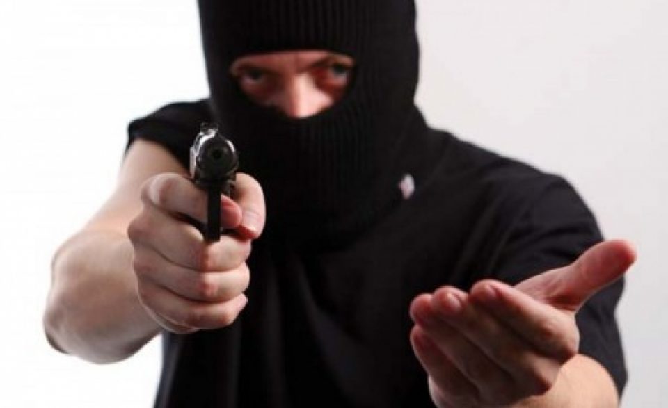 Armed man robbed the UNI Bank branch in Krusevo