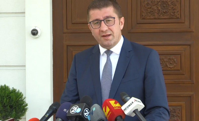 Mickoski announces mass protests to bring down Zaev’s Government