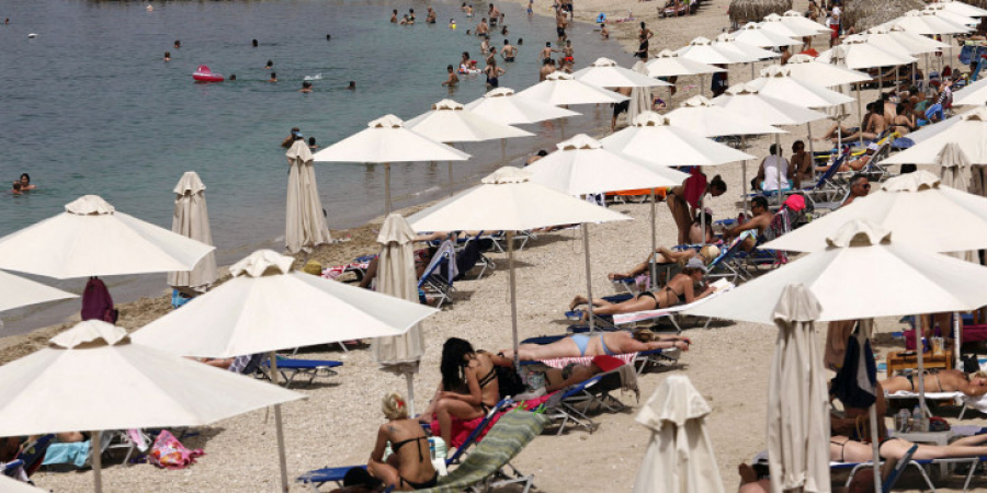 No beach in August either – Greece will keep its border with Macedonia closed