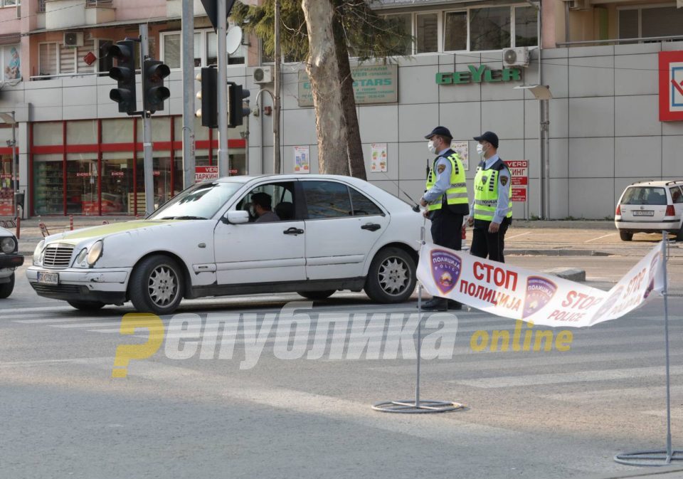 Man from Skopje arrested for filming police officers who fined him for not wearing a mask in his car